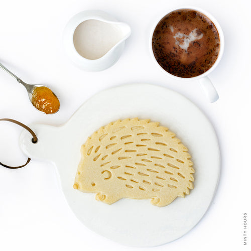 Offrez et partagez vos créations gourmandes ! Minty Hours crée de beaux emporte-pièces à biscuits autour des fêtes de la foi et des jolis événements saisonniers.
