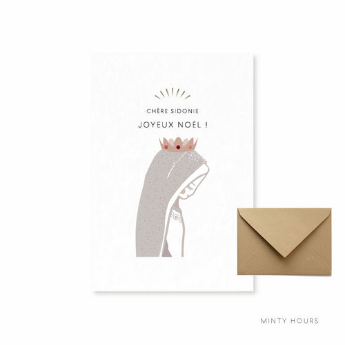 Minty Hours propose des cartes contemplatives, douces et délicates, se prêtant joliment au recueillement d’un coin prière. Elles peuvent aussi prendre part aux compositions décoratives de la maison, accompagner un présent, ou être offerte à part entière en cadeau